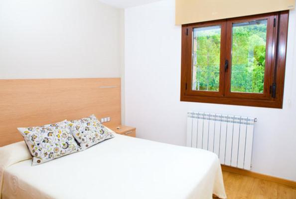 Apartahotel Castejon De Sos Ngoại thất bức ảnh