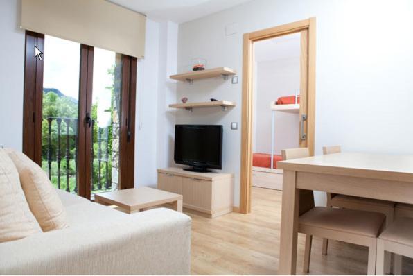 Apartahotel Castejon De Sos Ngoại thất bức ảnh